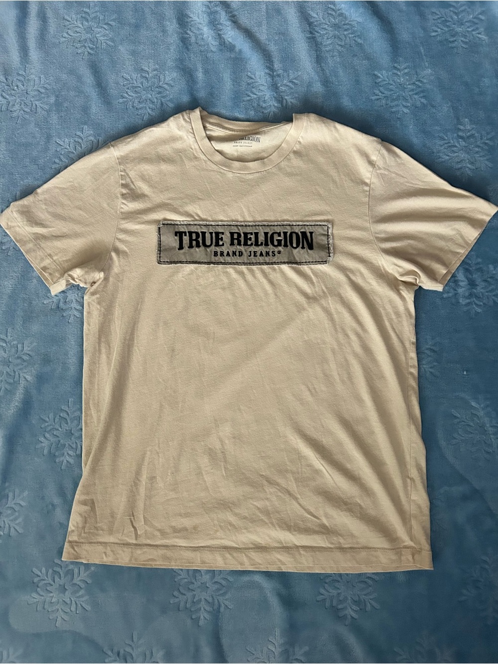True Religion Frayed Denim Patch Logo T Shirt Cream Sand Size Medium